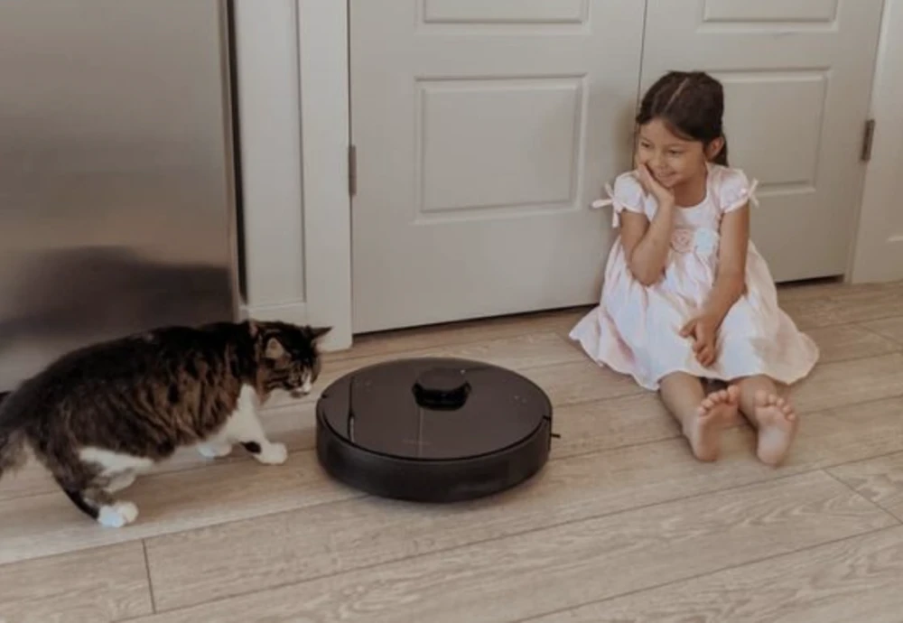 robot vacuum cleaner sweeping and mopping